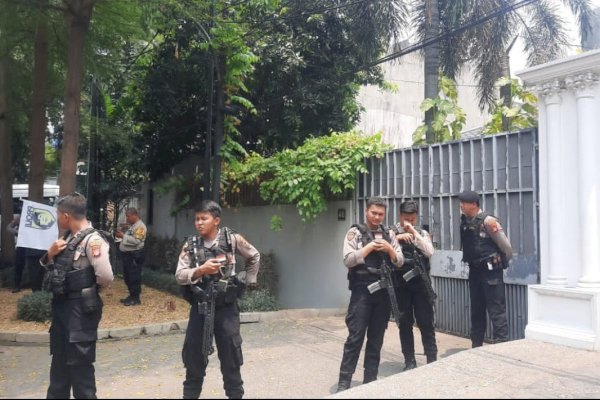 Polisi Geledah Rumah Ketua KPK Firli Bahuri