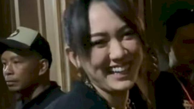 Happy Asmara Kesurupan Usai Syuting di Rumah Hantu Darmo Surabaya