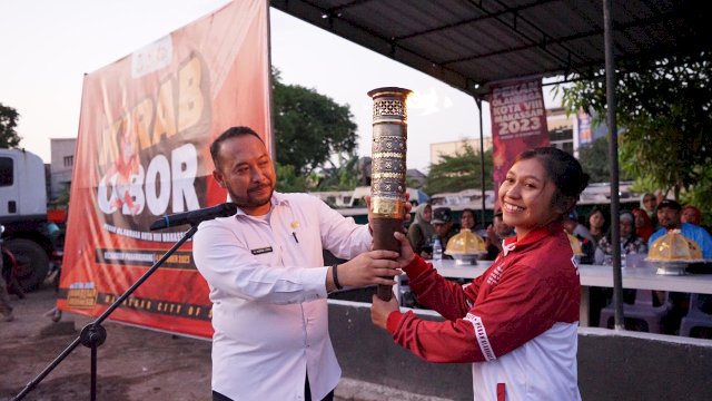 Ahmad Susanto Sebut Kirab Obor Porkot VIII Tambah Semangat Warga Makassar