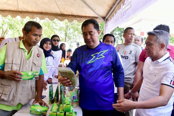 Stabilitasi Pasokan dan Harga, Pj Gubernur Sulsel Buka Gerakan Pangan Murah di Bone