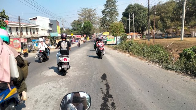 Mahasiswa UIN Alauddin Makassar Keluhkan Debu di Depan Kampus: Bikin Mata Perih-Ganggu Pernapasan