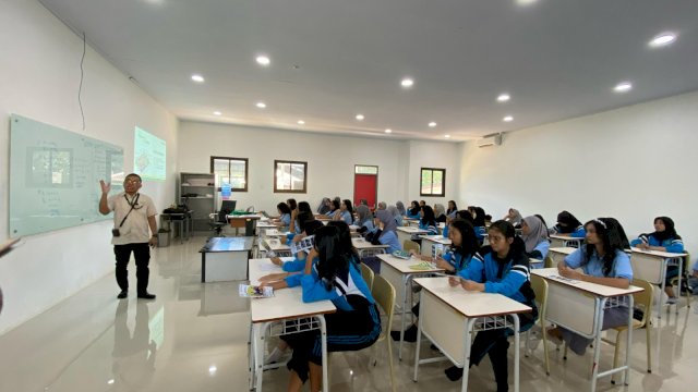 Jelang Penerimaan Mahasiswa Baru 2024-2025, Kalla Institute Kunjungi Sekolah di Sulselbar