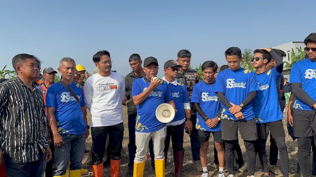 Kerja Bakti di Kampung Nelayan, Camat Tallo Apresiasi Pandawara Group