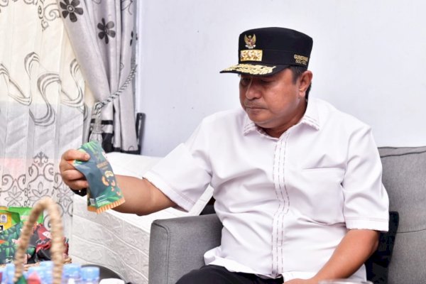 Pj Gubernur Bahtiar Dukung Pelaku IKM Kacang Mete Tingkatkan Produksi