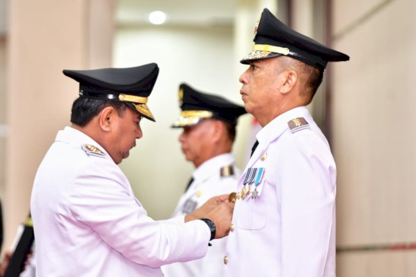 PJ Gubernur Sulsel Lantik Pj Bupati Enrekang dan Pj Wali Kota Parepare, Minta Segera Bergerak-Bekerja
