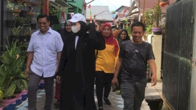 Camat Benyamin Dampingi Wawali Makassar Fatmawati Rusdi Tinjau Longwis Rouen