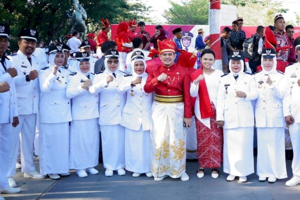 Camat, Ketua TP PKK hingga Lurah se-Kecamatan Mamajang Kompak Hadiri Upacara HUT RI