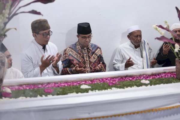 Ziarah Anies di Jateng, dari Makam Guru Spiritual Gus Dur Hingga Bupati Pertama Banyumas