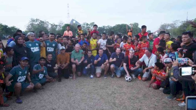 Coaching Clinic Askot PSSI, Presiden SC Cambuur Belanda Jatu Hati dengan Talenta Pemain Muda di Makassar