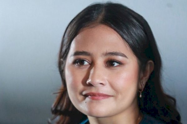 Prilly Latuconsina Janji akan Jaga Anak-istri dari Sopirnya yang Meninggal