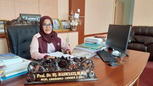 Dekan FIKK UNM Prof. Hasmyati Apresiasi Pelaksanaan Porkot VIII Makassar