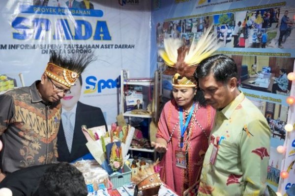 Kepala Bapenda Makassar Menjadi Penguji Inovasi Daerah di PKN II LAN Makassar