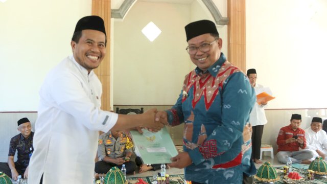Serahkan Sertifikat Wakaf dan BMN, Ini Pesan PJ Wali Kota Palopo