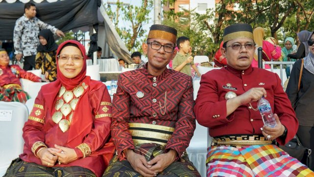 Pj. Bupati Takalar Bersama Jajarannya Meriahkan Kirab Budaya HUT Sulsel ke-354