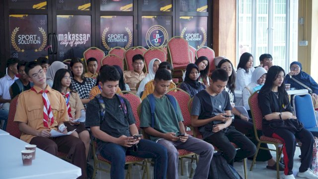 Atlet Cabor Berprestasi di Porkot VIII Terima Dana Pembinaan dari Koni Makassar