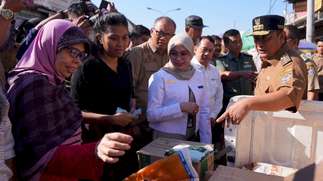 Pj Gubernur Bahtiar Puji Pengendalian Inflasi Pemkot Makassar