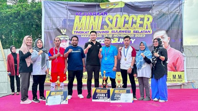 Legislator Sulsel APT Resmi Tutup Kejuaraan Dispora Mini Soccer Tingkat Provinsi
