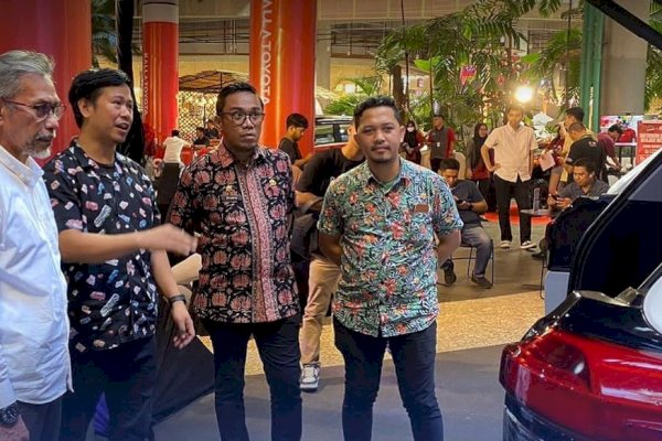Kabid Usaha Perdagangan Disdag Hadiri Opening Public Display Merdeka Auto Show by Kalla Toyota