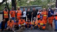 Camat Juliaman Bersama Jajaran Hadiri Gerakan Bersih Taman Kota
