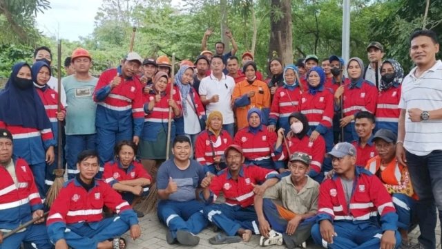 Dipimpin Camat Juliaman, Satgas Kecamatan Mariso Hadiri Kerja Bakti Bersama Wawali Fatmawati Rusdi