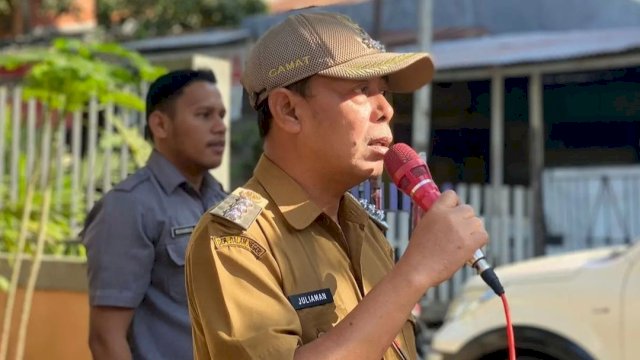 Camat Juliaman Pimpin Upacara, Tekankan Kedisiplinan Pegawai