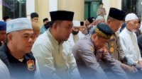 Camat Anshar Bareng Tripika Kecamatan Manggala Dampingi Kapolrestabes Makassar Sholat Subuh Berjamaah