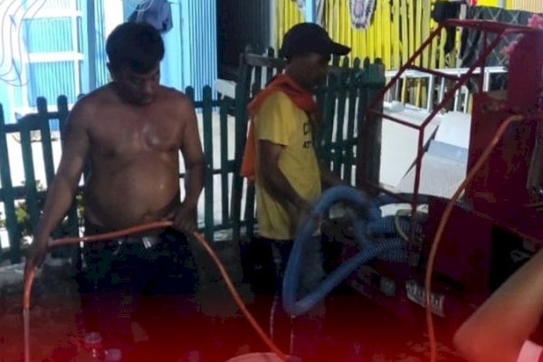 Respon Cepat Dampak Elnino, Camat Anshar Distribusikan Air Bersih Ke Warga