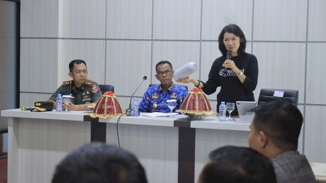 Kelola Sampah di Pesisir, Pemkab Takalar, Seaweead’ Indonesia dan Kodim 1426 Teken MoU