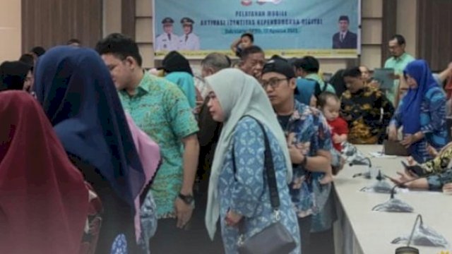 Layanan Mobile Disdukcapil di DPRD Makassar