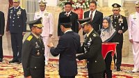 Sah! Jokowi Lantik Agus Subianto Jadi Panglima TNI