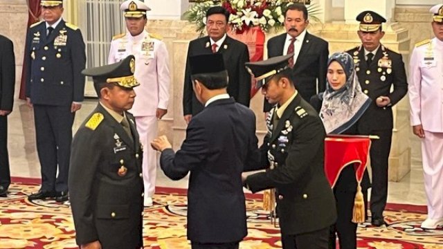 Jokowi Lantik Agus Subianto Jadi Panglima TNI.(F-INT)