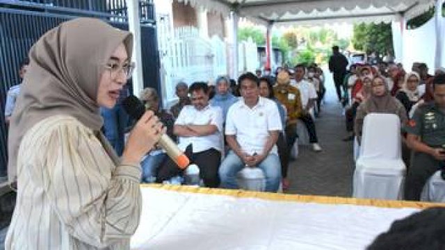 Anggota DPRD Makassar Budi Hastuti Janji Perjuangkan Pengadaan Lampu Jalan di Wilayah Barombong