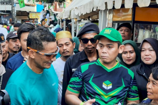 Hadiri Bazar Sembako Murah, Sandiaga Uno: Pak Rachmat Taqwa Mengerti Kebutuhan Rakyat