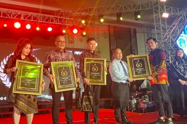 Selamat! Ini Pembayar Pajak Terbesar di Kota Makassar Tahun 2023, Diberi Penghargaan Bapenda Makassar