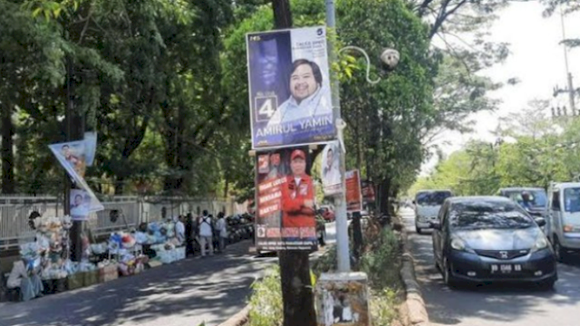 Bapenda Makassar Ingatkan Baliho Caleg tak Langgar Aturan