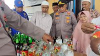Lurah Barrang Lompo Hadiri Pemusnaan Puluhan Minuman Keras
