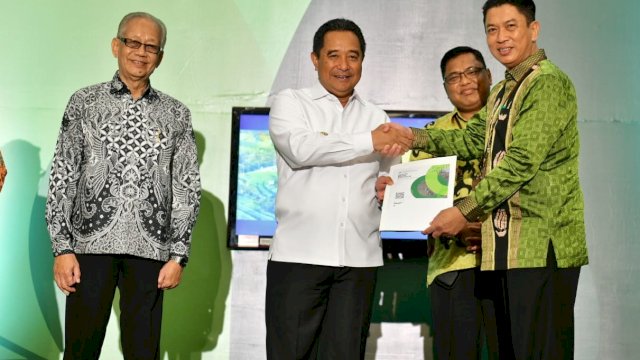 Pj Gubernur Bahtiar Target Sulsel Jadi Provinsi Pertama Bebas Inflasi Cabai