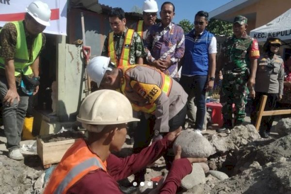 Camat Ramli Lallo Hadiri Peletakan Batu Pertama Pembangunan Mako Polsubsektor Sangkarrang