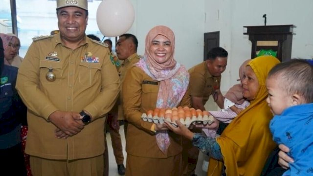 Tekan Angka Stunting, Bupati Chaidir Syam dan Wabup Maros Suhartina Bohari Jadi Orangtua Asuh