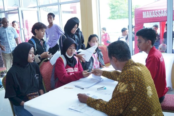 Terima Bonus, Atlet Muda Berprestasi Sampaikan Terimkasih ke Koni dan Pemkot Makassar