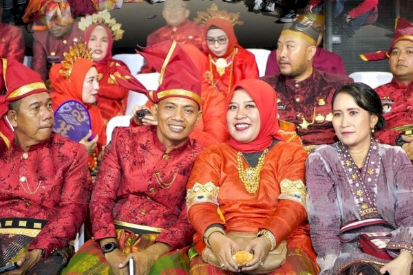 Parade Karnaval Kebudayaan, Camat Andi Salman Pimpin Rombongan Kecamatan Tamalanrea