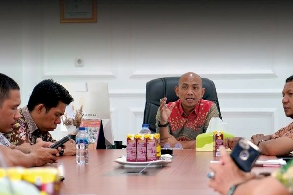 Camat Andi Salman Pimpin Rakor Dihadiri Pejabat hingga Lurah se-Tamalanrea
