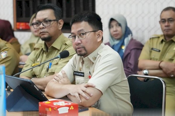 Fuad Arfandi Jelaskan Target PAD Saat Hadiri Rapat Evaluasi Ranperda-Ranperkada APBD TA 2024
