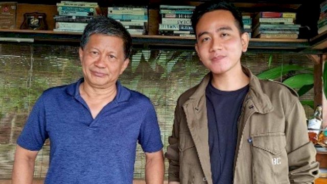 Rocky Gerung Ungkap Berteman dengan Semua Capres-Cawapres, kecuali Gibran