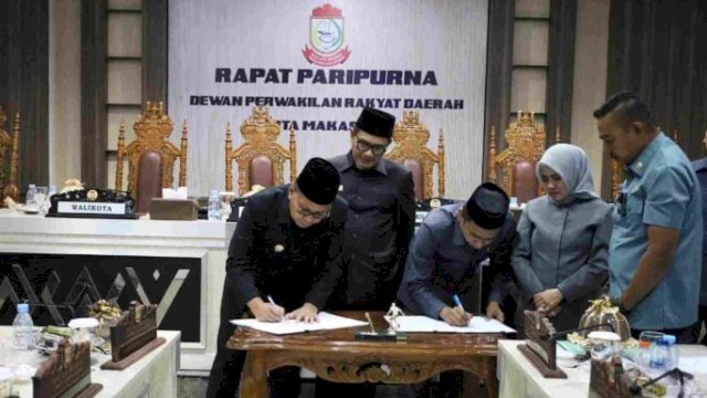 DPRD dan Pemkot Makassar Tetapkan APBD 2024 Rp5,73 Triliun