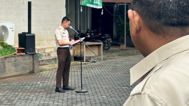 Fuad Arfandi Pimpin Apel Pagi Hari Pertama Masuk Kerja Pasca Libur Tahun Baru 2024