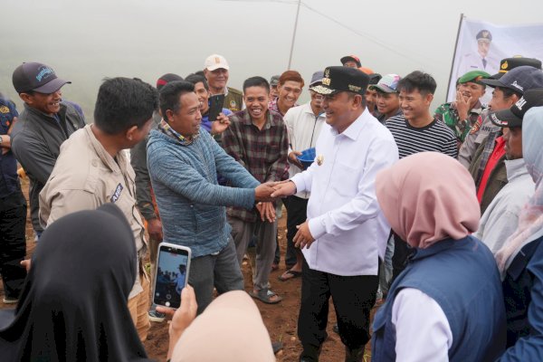 Petani Keluhkan Kekurangan Modal, Pj Gubernur Langsung Telepon Bank Sulselbar Minta Salurkan KUR