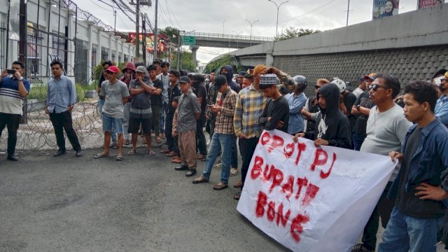 Demo Mahasiswa Tuntut PJ Bupati Bone Dicopot Berlanjut