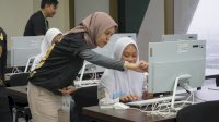 Siswa-Siswi Polewali Mandar Ikut Trial Class, Simulasi Jadi Mahasiwa di Kalla Institute