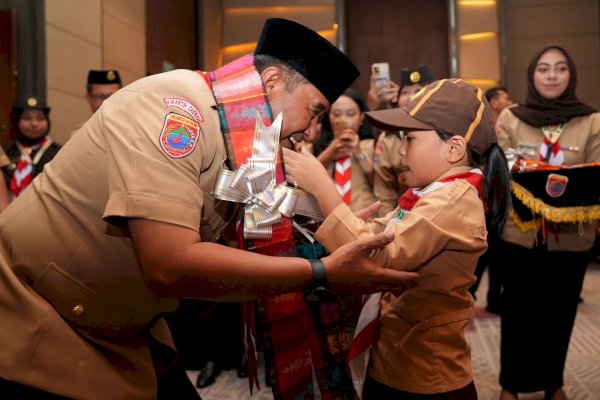 Sekjen Kwarnas Lantik Bahtiar Baharuddin Jadi Ketua Mabida Gerakan Pramuka Provinsi Sulsel